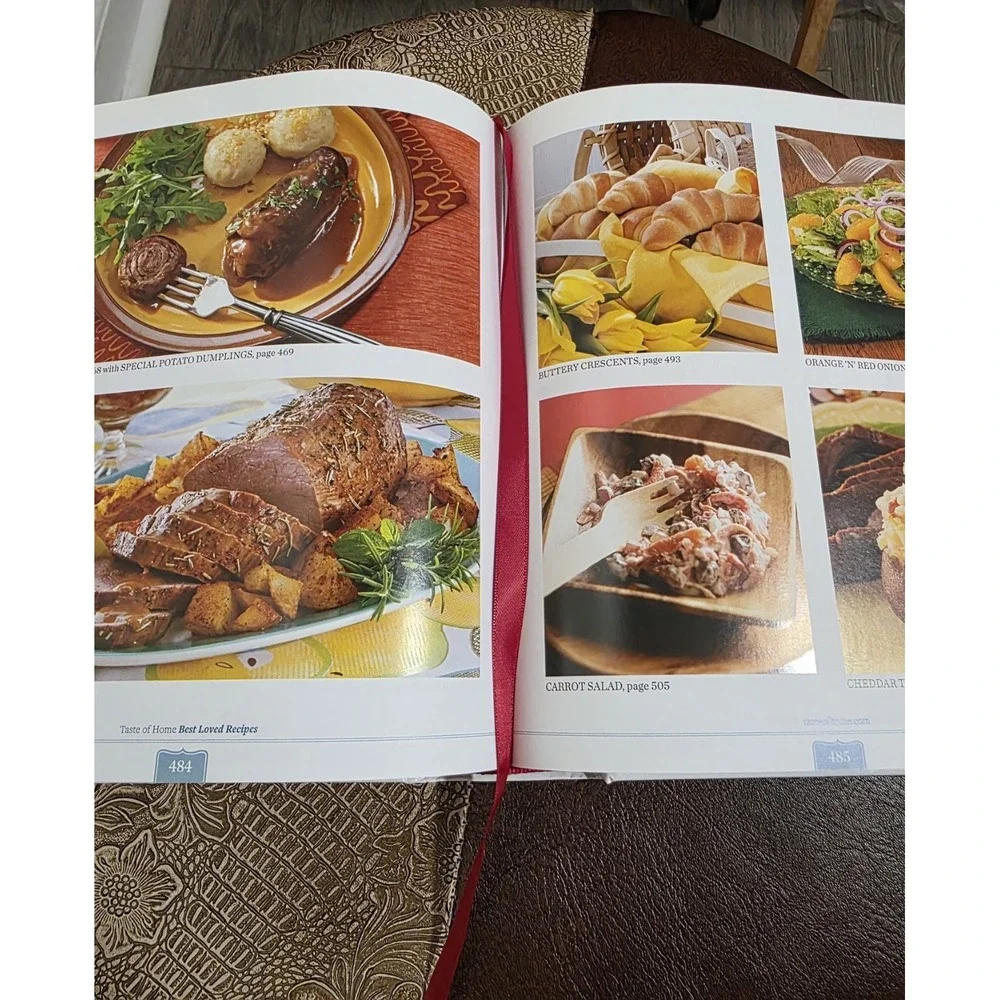 Taste Of Home - Best Loved Recipes Cookebook - Hardcover - 1485 Recipes